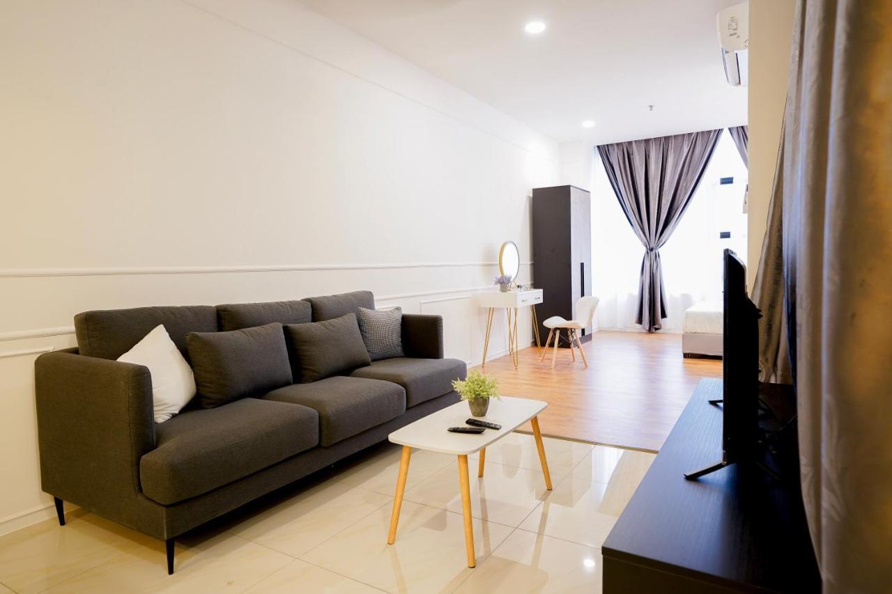 Itcc Manhattan Suites By Pinstay Penampang Exterior photo