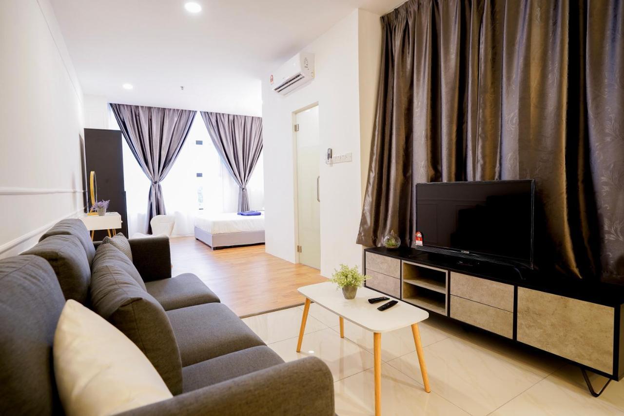 Itcc Manhattan Suites By Pinstay Penampang Exterior photo