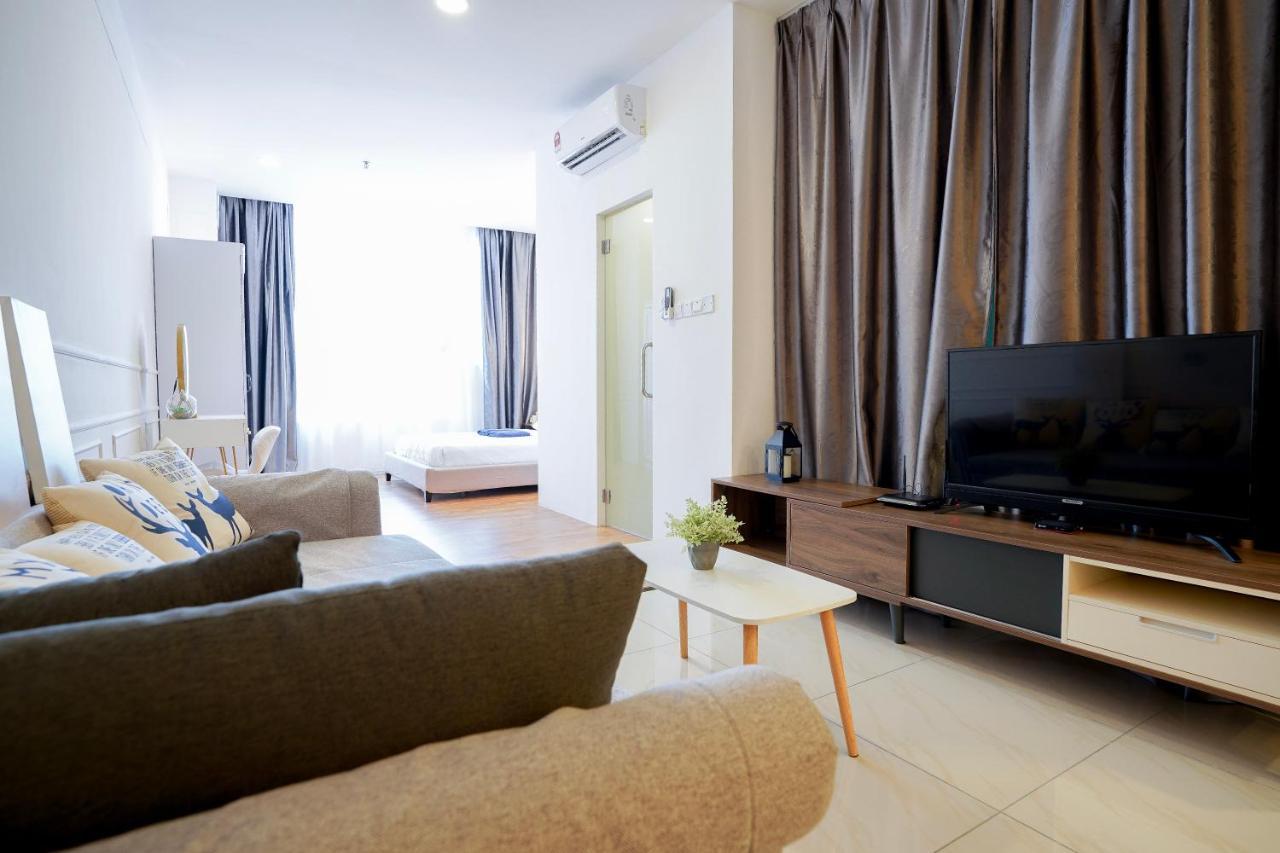 Itcc Manhattan Suites By Pinstay Penampang Exterior photo
